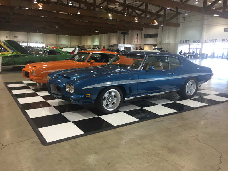 Illustration for article titled Salem Roadster Show Coverage
